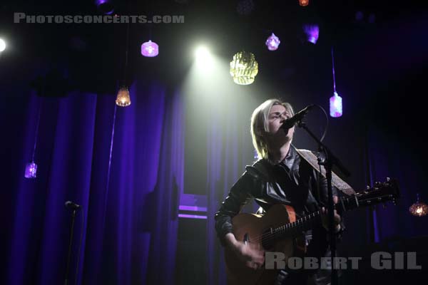 ANNA TERNHEIM - 2018-04-05 - PARIS - Flow - 